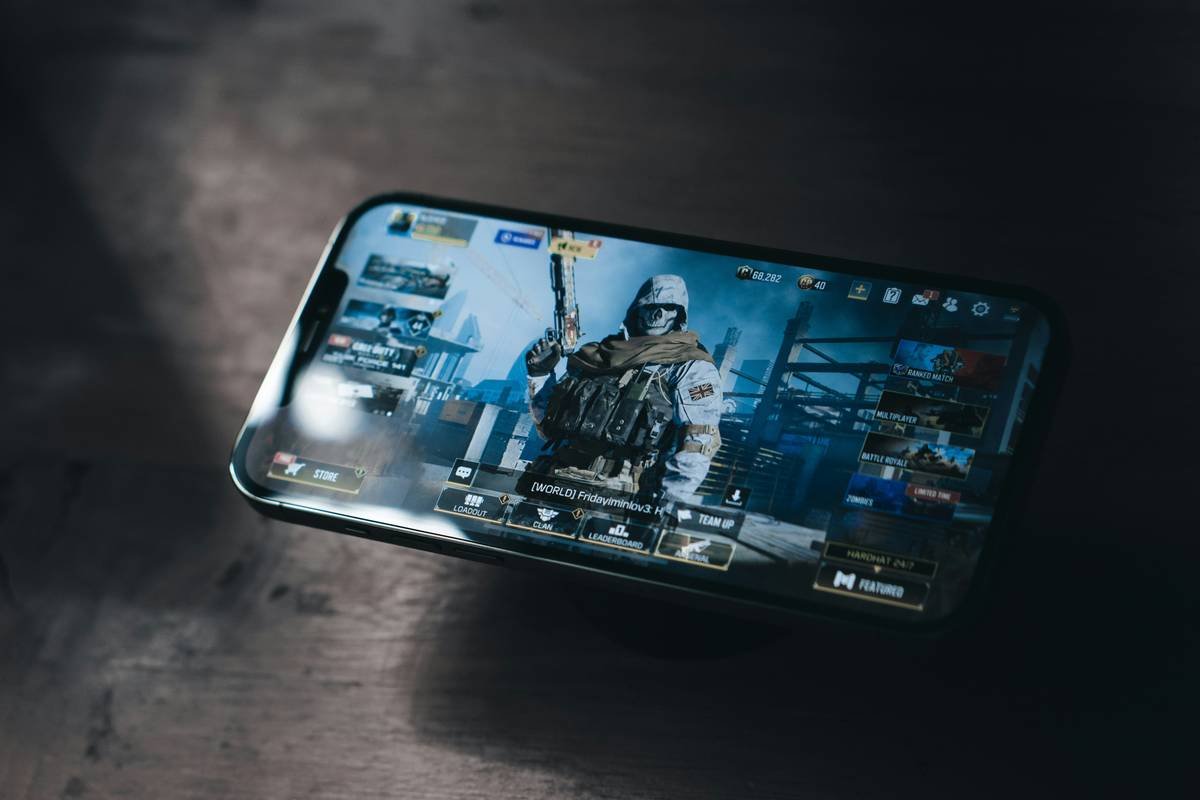 Why Your Next Obsession Should Be Battle Royale Mobile Games—And How to Dominate Them